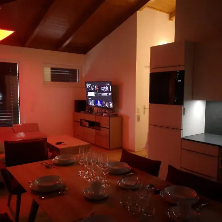 Golf Apartment *