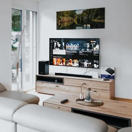 Golf Apartment *